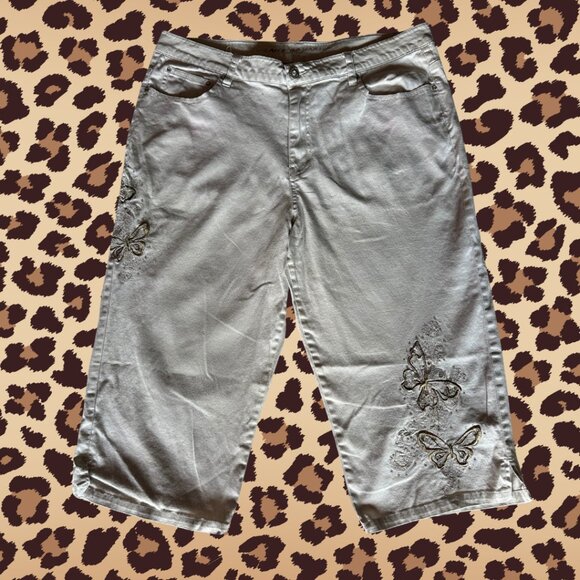 khaki butterfly print capris - Picture 1 of 4